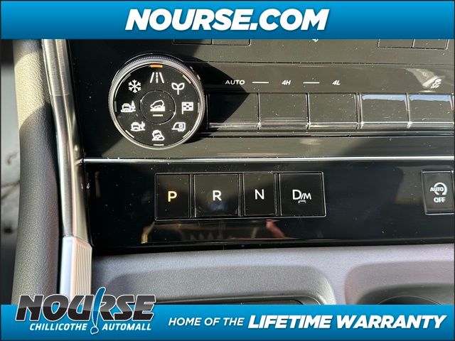 2025 Nissan Armada SL photo