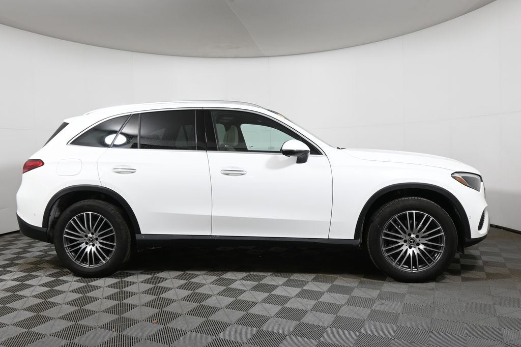 Thumbnail: 2026 Mercedes-Benz GLC - 8