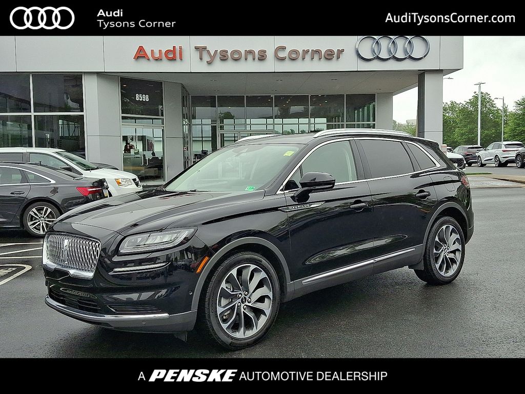2022 Lincoln Nautilus Reserve Hero Image