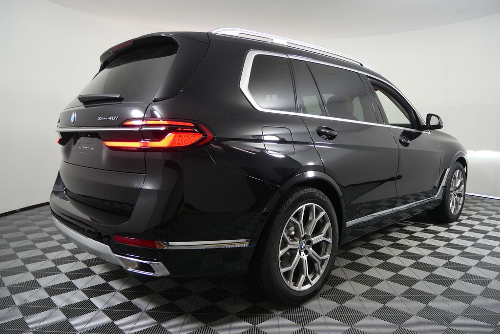 Thumbnail: 2026 BMW X7 - 3
