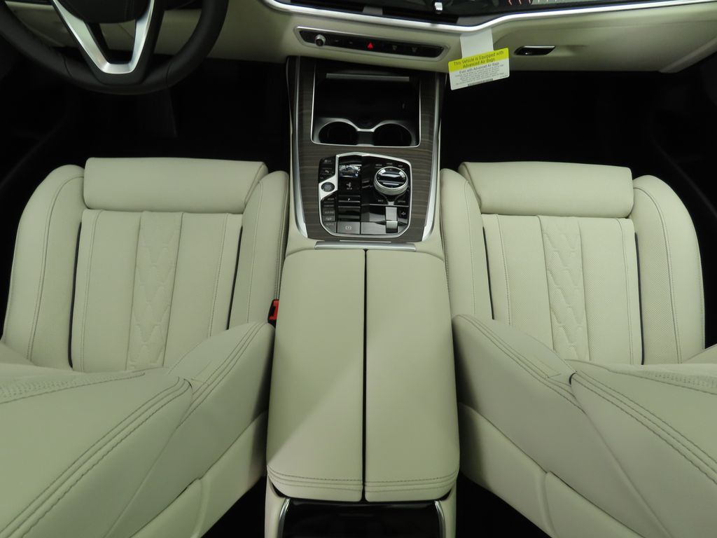 Thumbnail: 2026 BMW X7 - 17