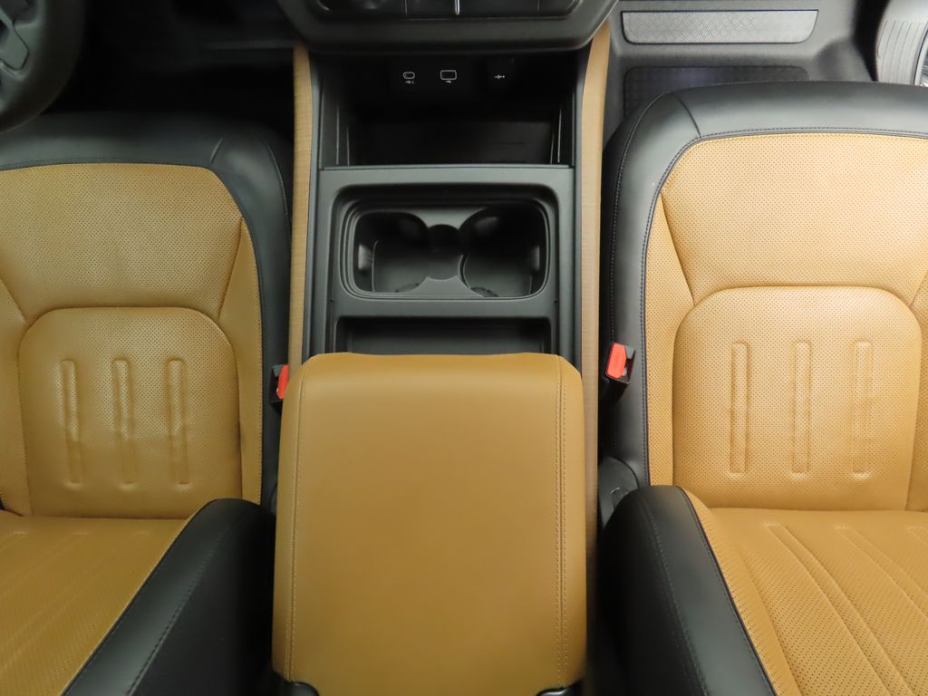 Thumbnail: 2021 Land Rover Defender - 15