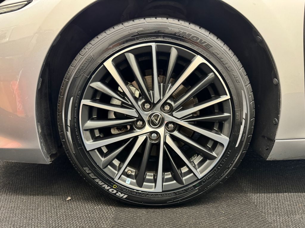 2022 Lexus ES 350