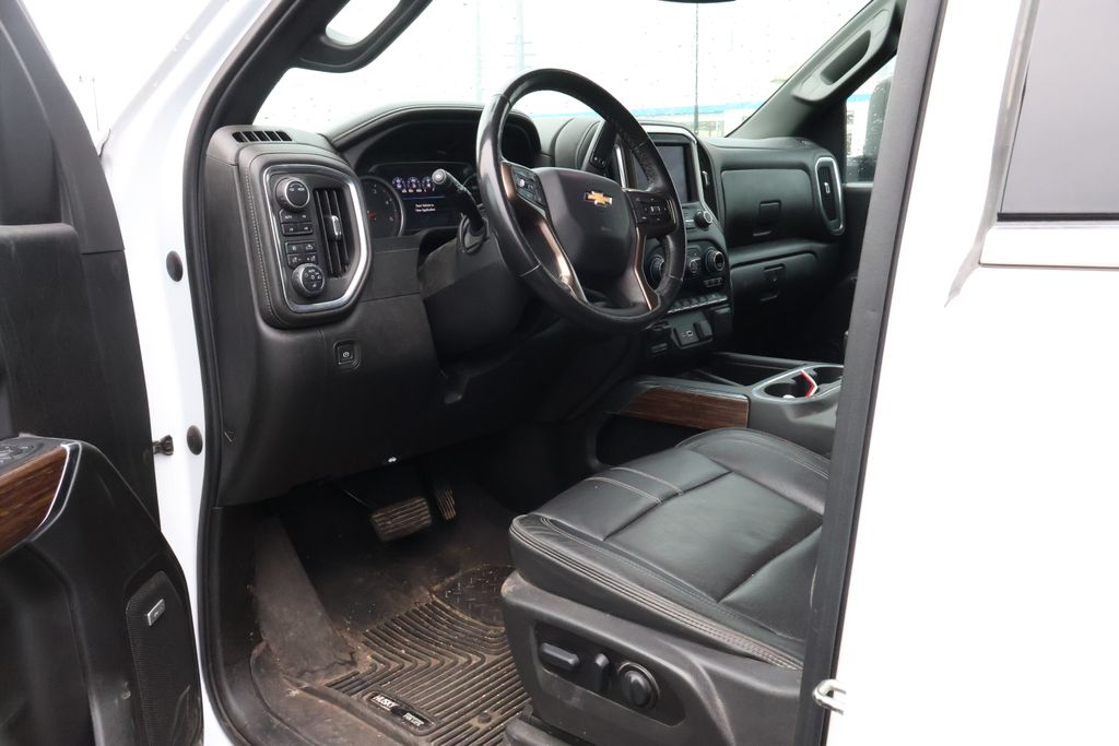 2022 Chevrolet Silverado 3500 High Country 12