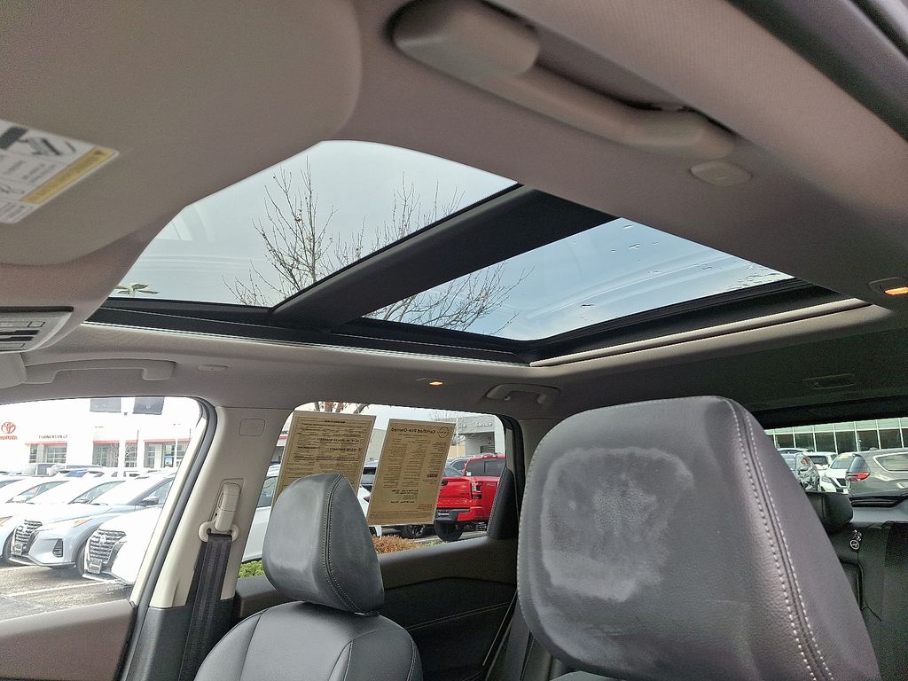 Thumbnail: 2022 Nissan Rogue - 15