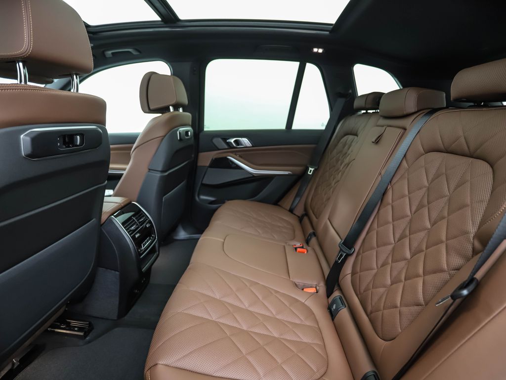 Thumbnail: 2026 BMW X5 - 23