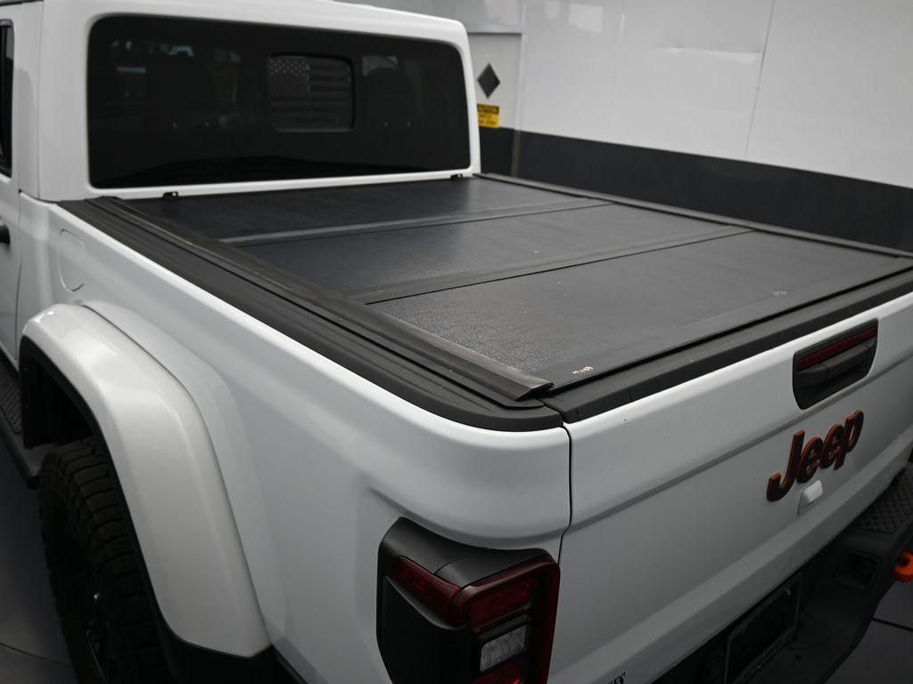 Used 2022 Bright White Clearcoat Jeep Mojave image 40