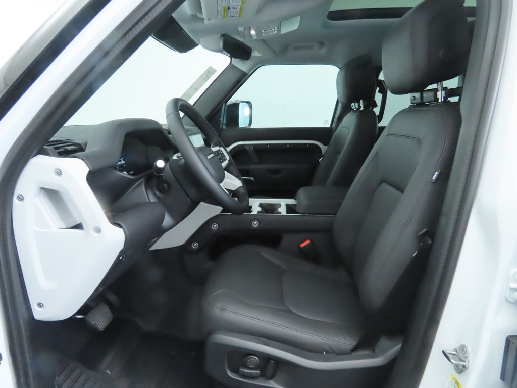 2025 Land Rover Defender 110 21