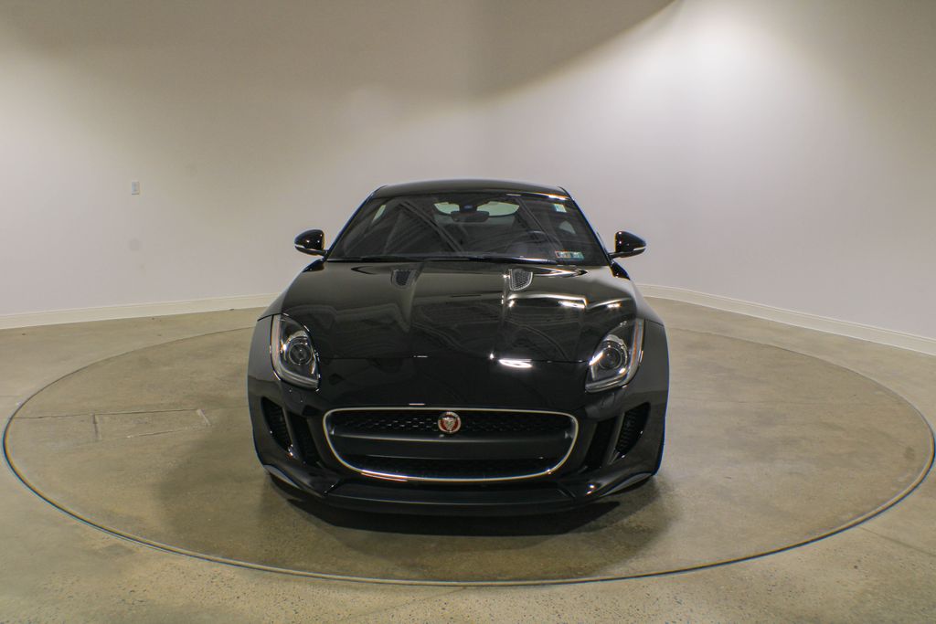 Used 2017 Black Jaguar Base image 9