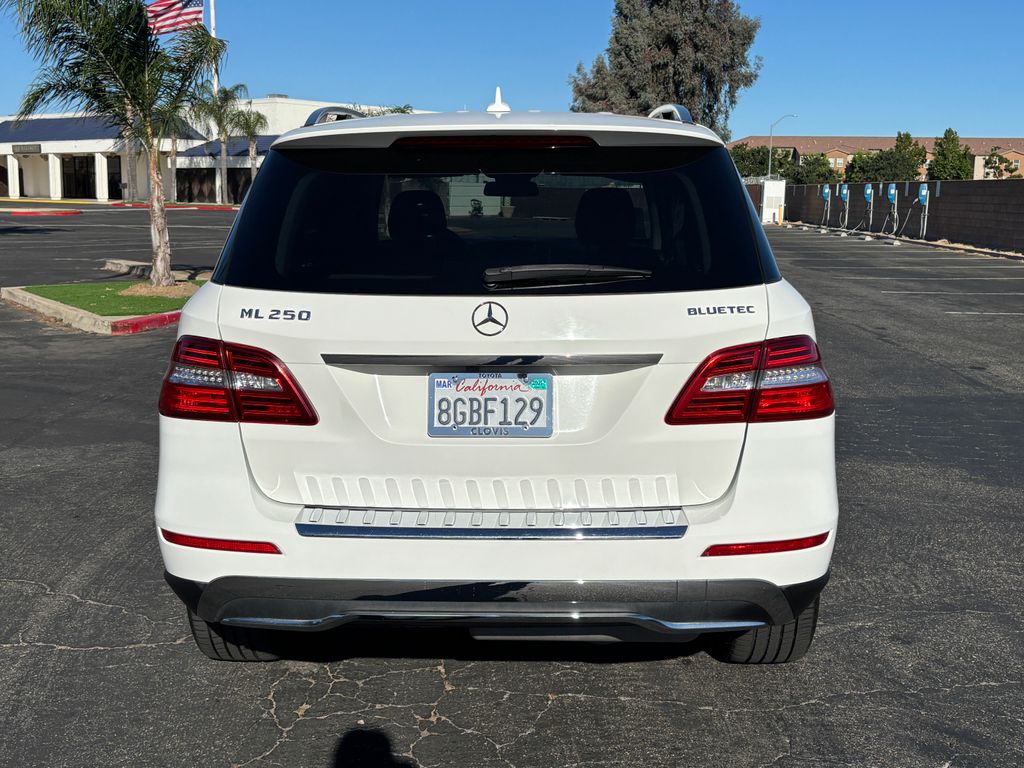 Thumbnail: 2015 Mercedes-Benz M-Class - 6