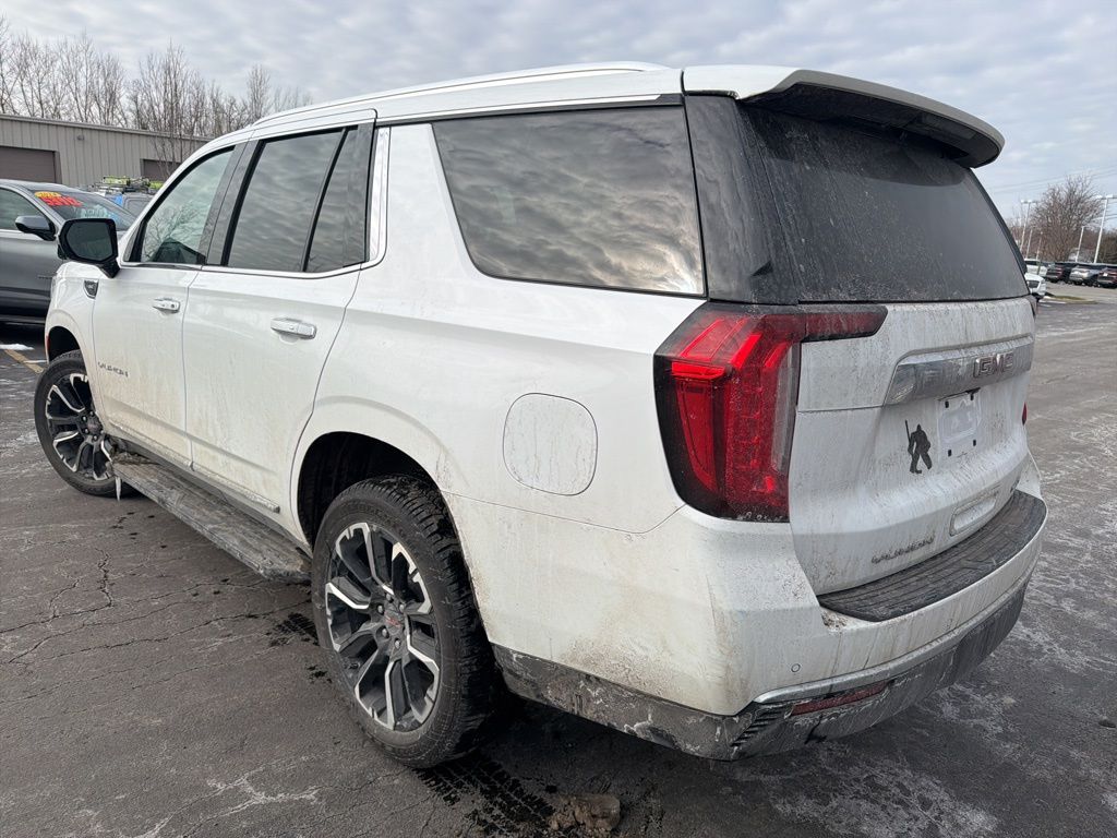 Used 2023 White GMC SLT image 4