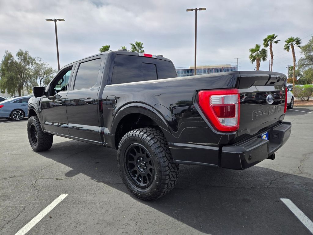 View vehicle photo 4