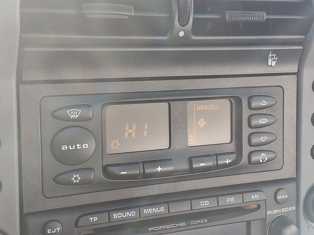 Thumbnail: 2003 Porsche 911 - 15