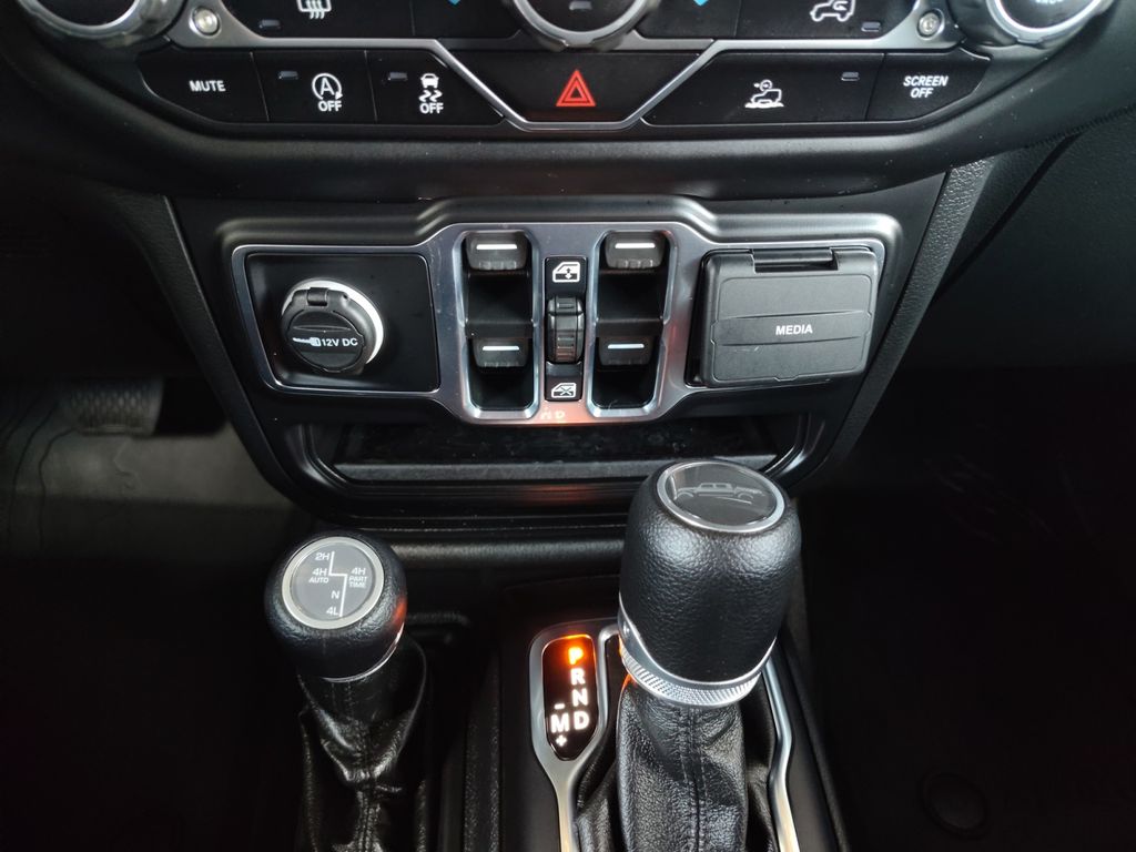 Used Car 2021 Jeep Gladiator  Willys For Sale Under $35,000 In Austin, Texas