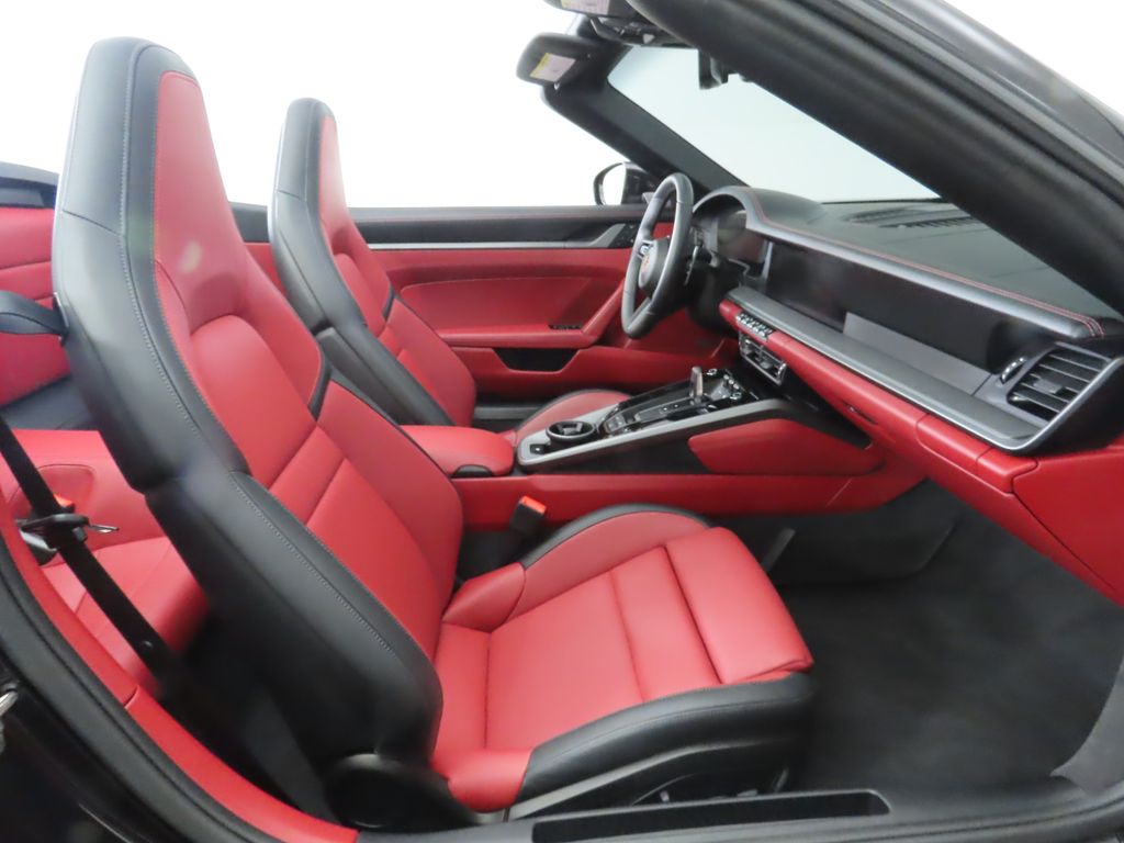 Thumbnail: 2025 Porsche 911 - 28