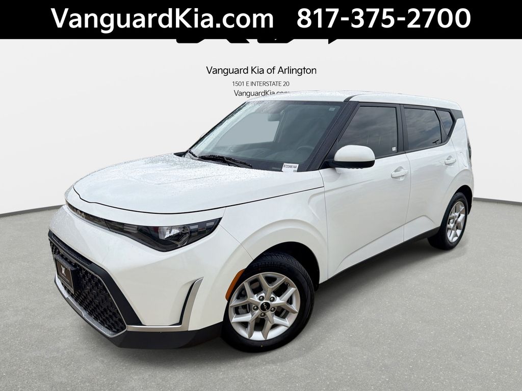 Snow White Pearl 2024 Kia Soul SUV / Crossover Front-Wheel Drive Continuously Variable Transmission