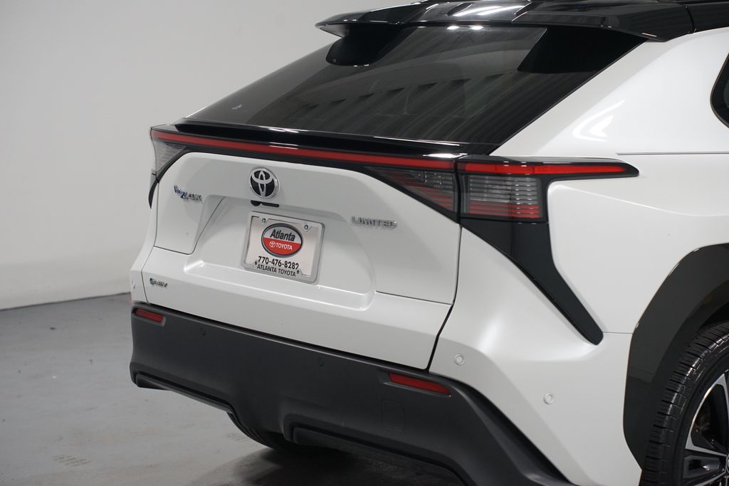 Thumbnail: 2024 Toyota bZ4X - 9