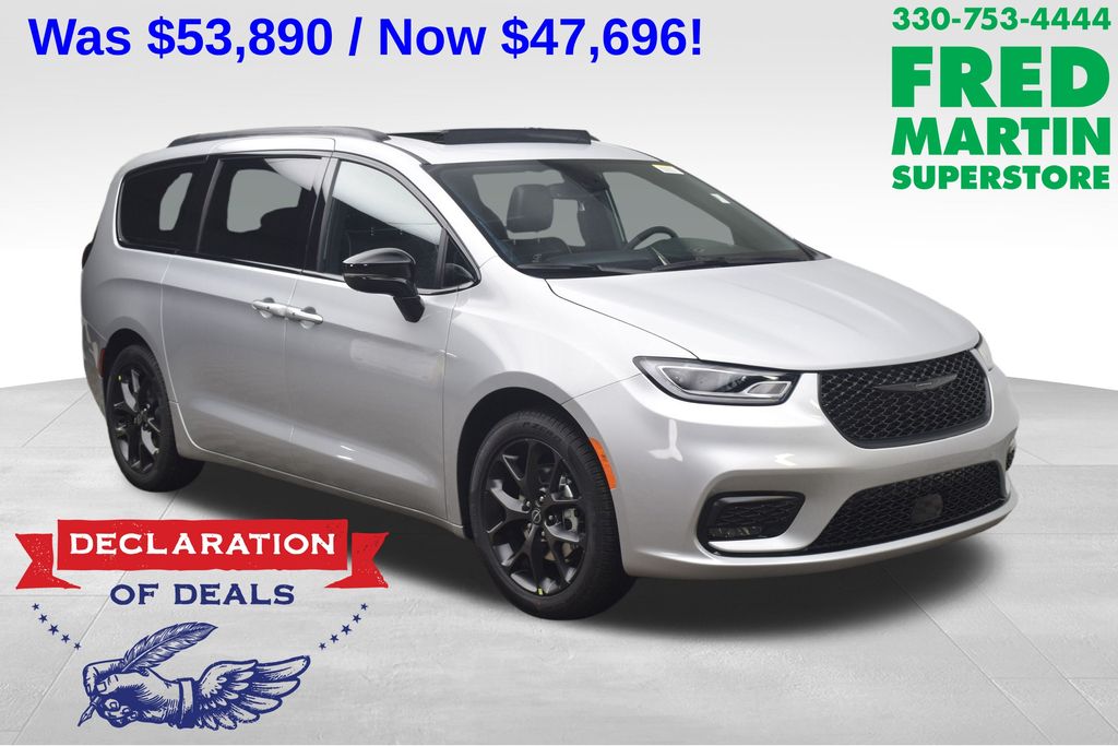 new 2026 Chrysler Pacifica car, priced at $47,696