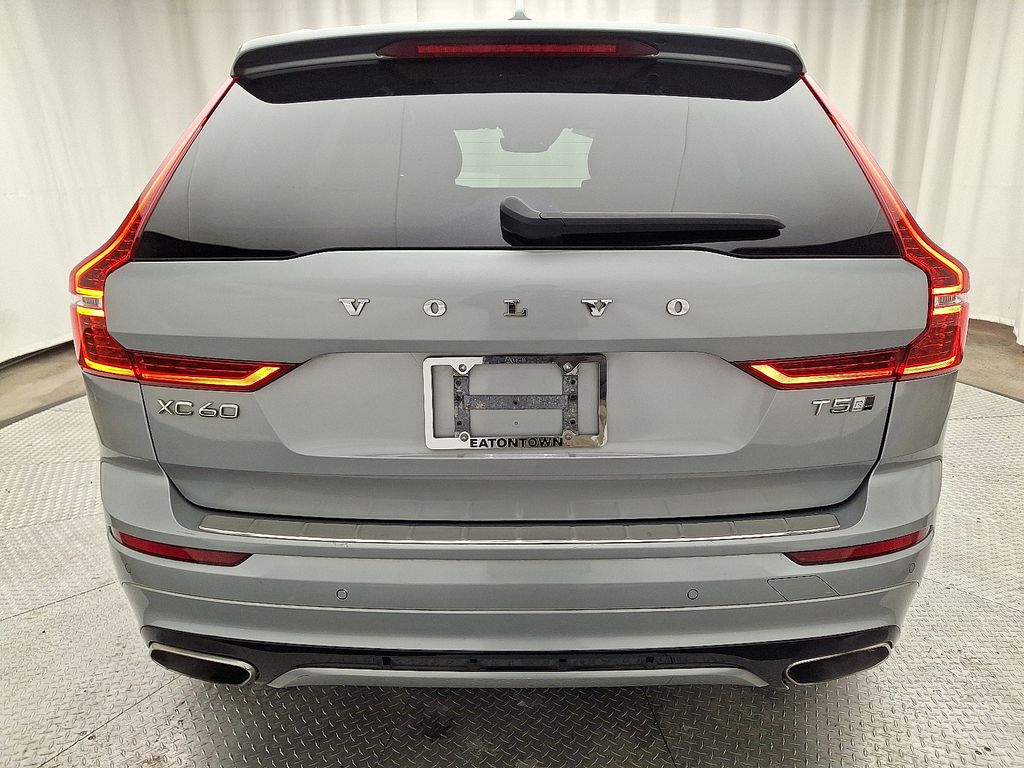 Thumbnail: 2018 Volvo XC60 - 5