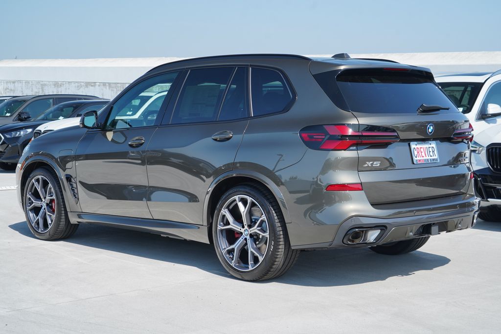 Thumbnail: 2026 BMW X5 - 8