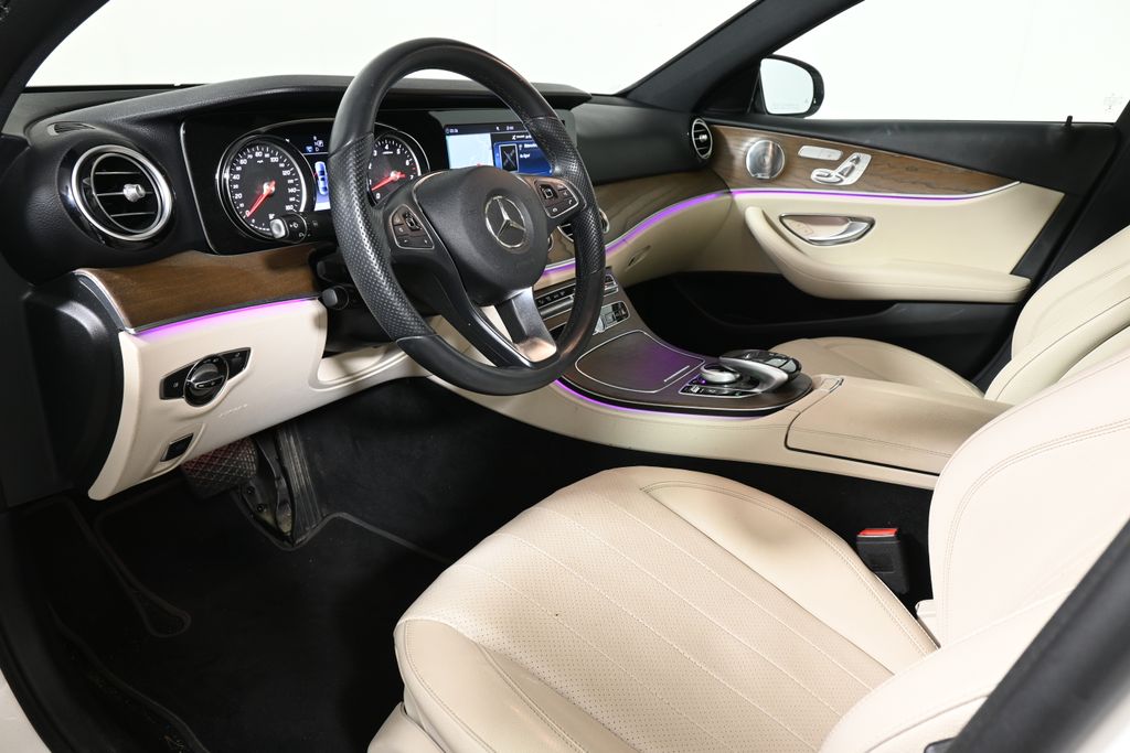 Thumbnail: 2018 Mercedes-Benz E-Class - 13