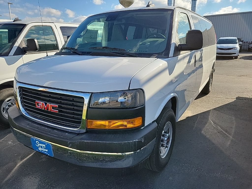 2025 GMC Savana LT 3500 RWD