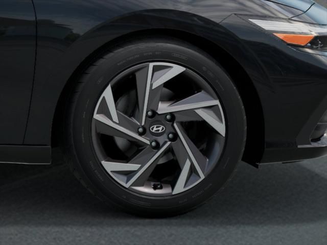 2025 Hyundai Elantra Sport 8
