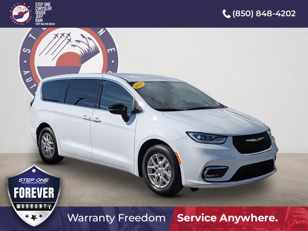 2025 Chrysler Pacifica Select FWD