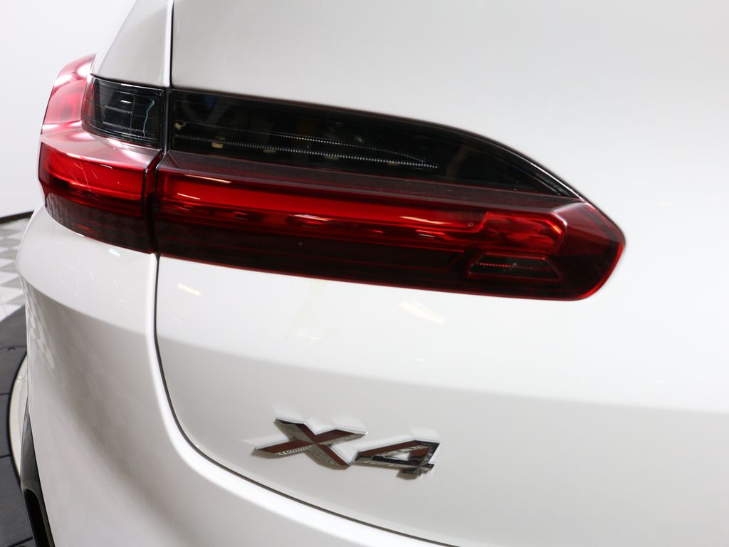 2025 BMW X4 xDrive30i 11