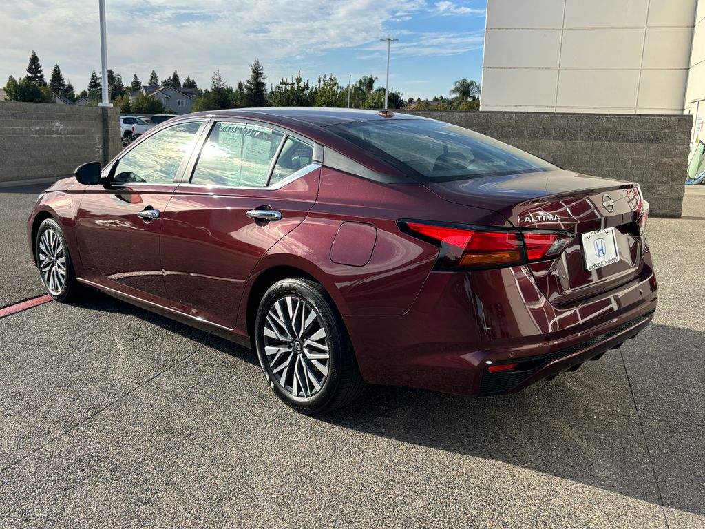 Thumbnail: 2025 Nissan Altima - 7