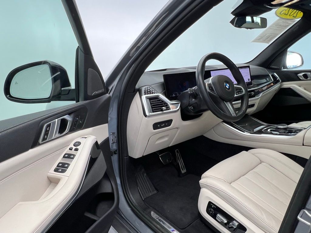 Thumbnail: 2025 BMW X5 - 22