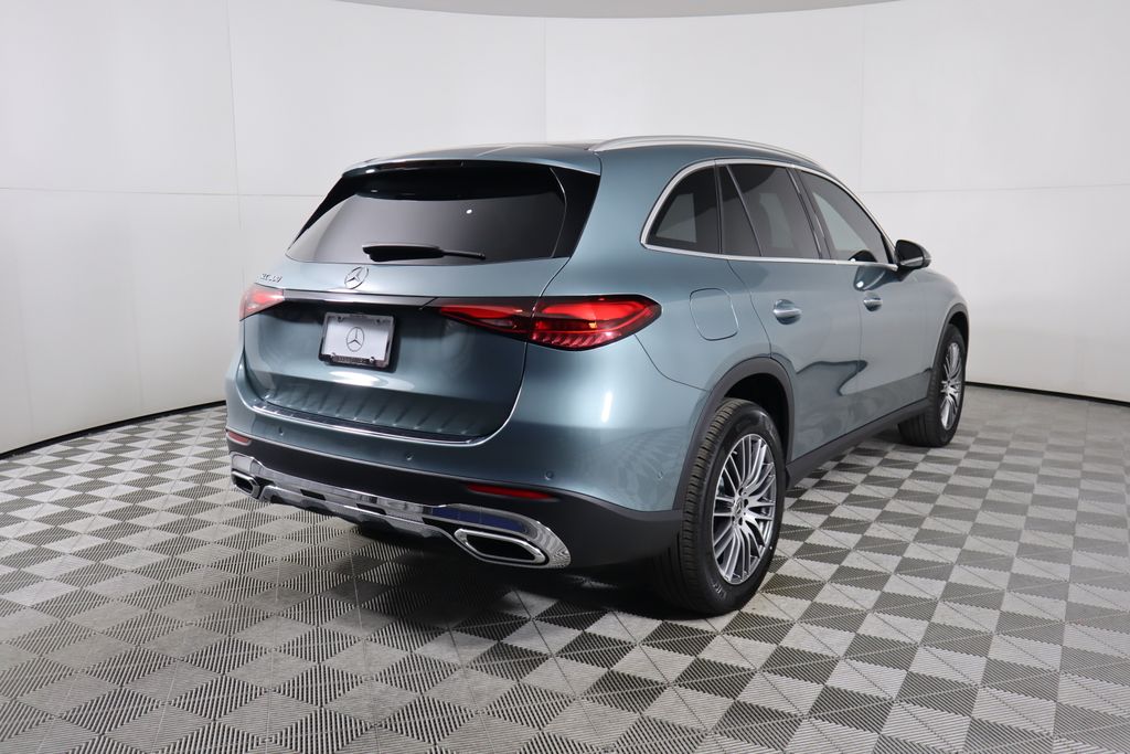 2025 Mercedes-Benz GLC 300 5