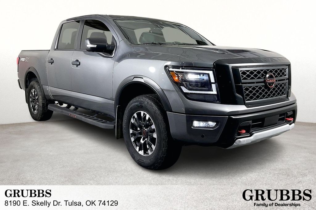 2023 Nissan Titan PRO-4X Crew Cab 4WD