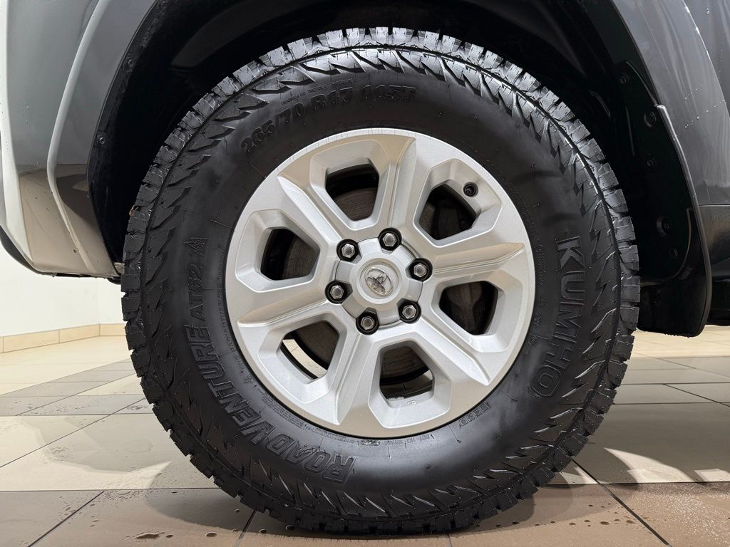 Thumbnail: 2024 Toyota 4Runner - 9