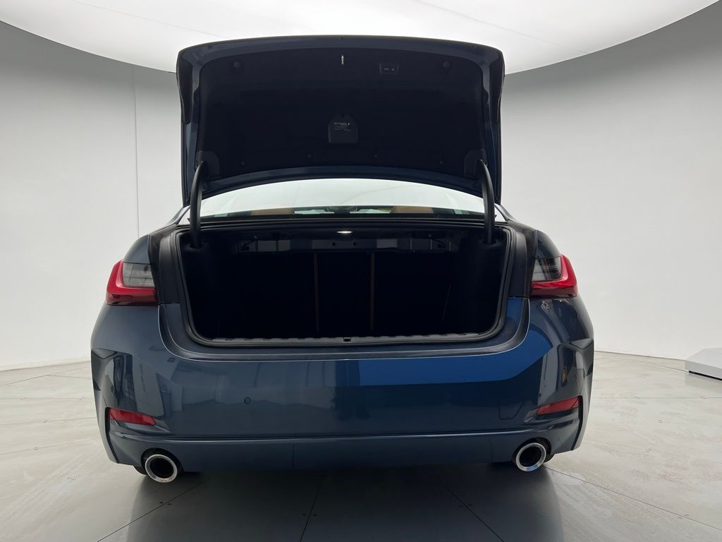 Thumbnail: 2025 BMW 3 Series - 5