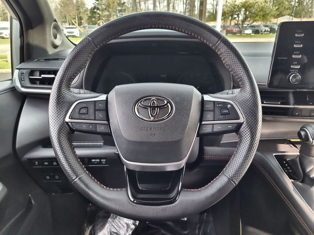 2022 Toyota Sienna XSE 14