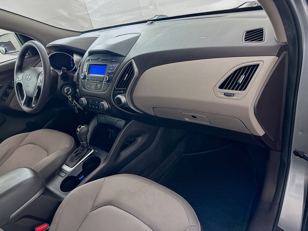 Thumbnail: 2015 Hyundai Tucson - 26