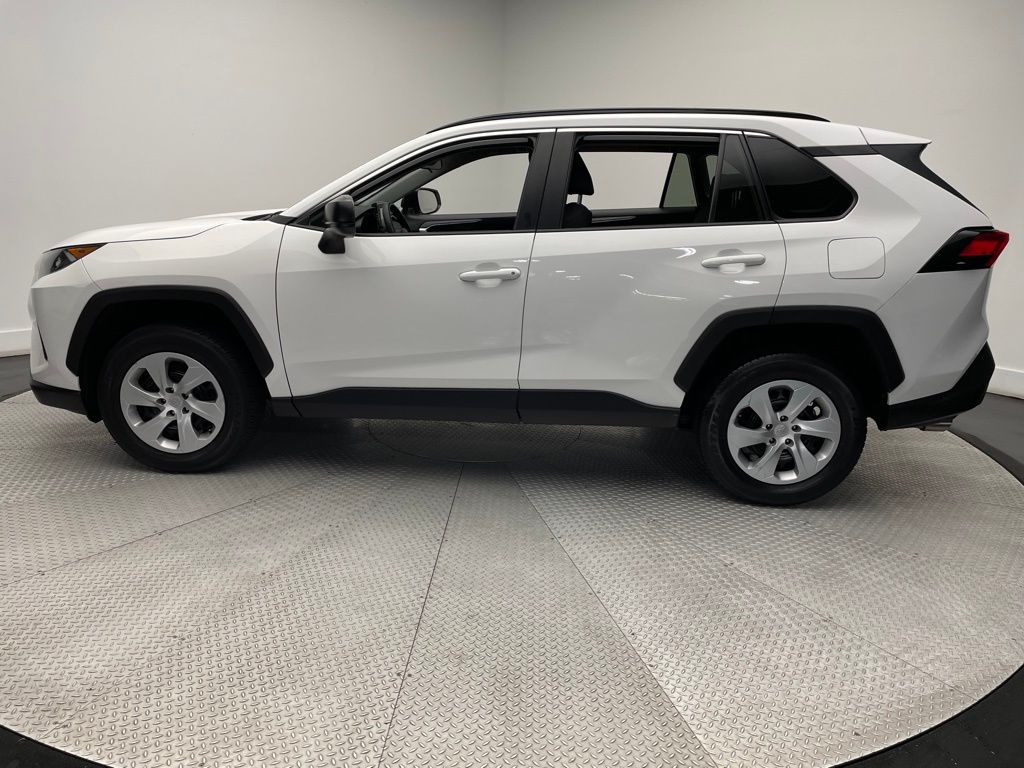 2020 Toyota RAV4 LE 8