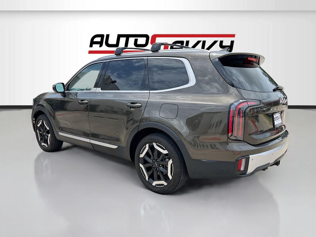 Used 2024 Green Kia EX image 5