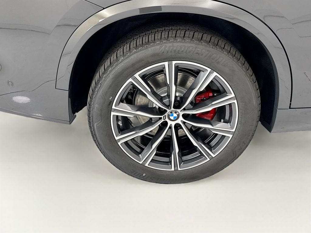 Thumbnail: 2026 BMW X5 - 32