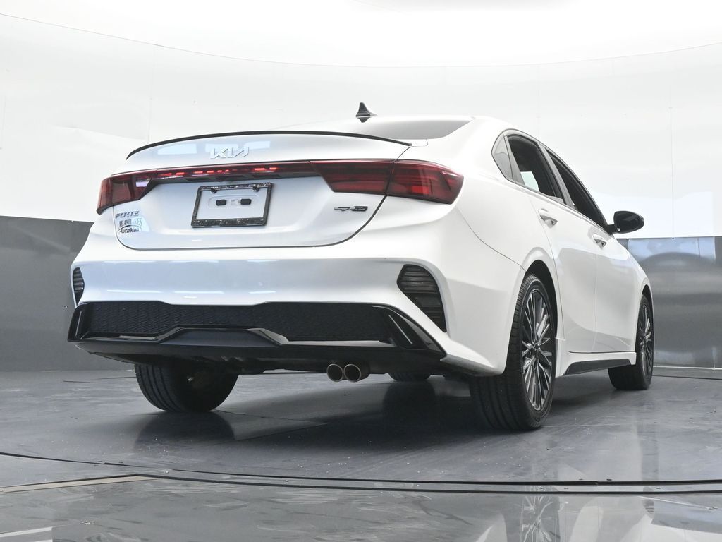 Used 2024 Snow White Pearl Kia GT-Line image 62