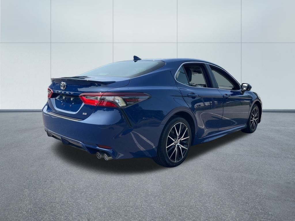 Camry SE