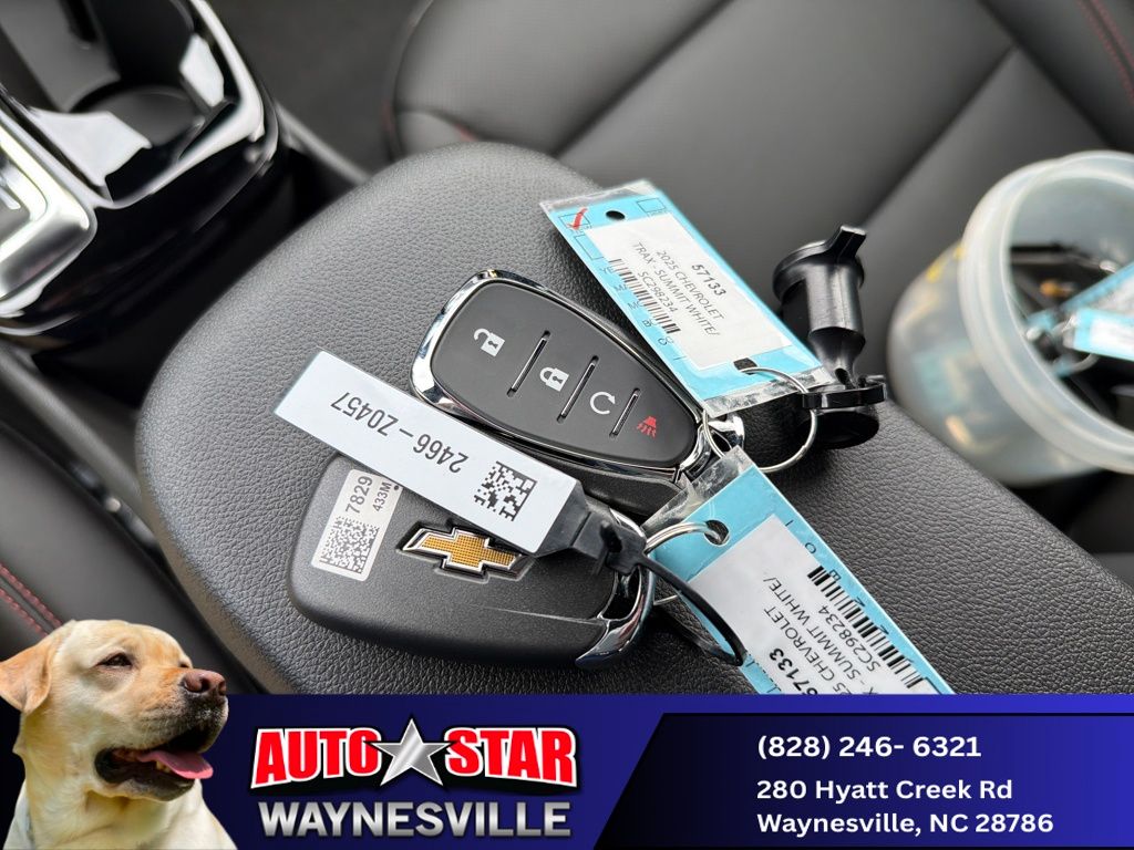 new 2025 Chevrolet Trax car, priced at $26,290