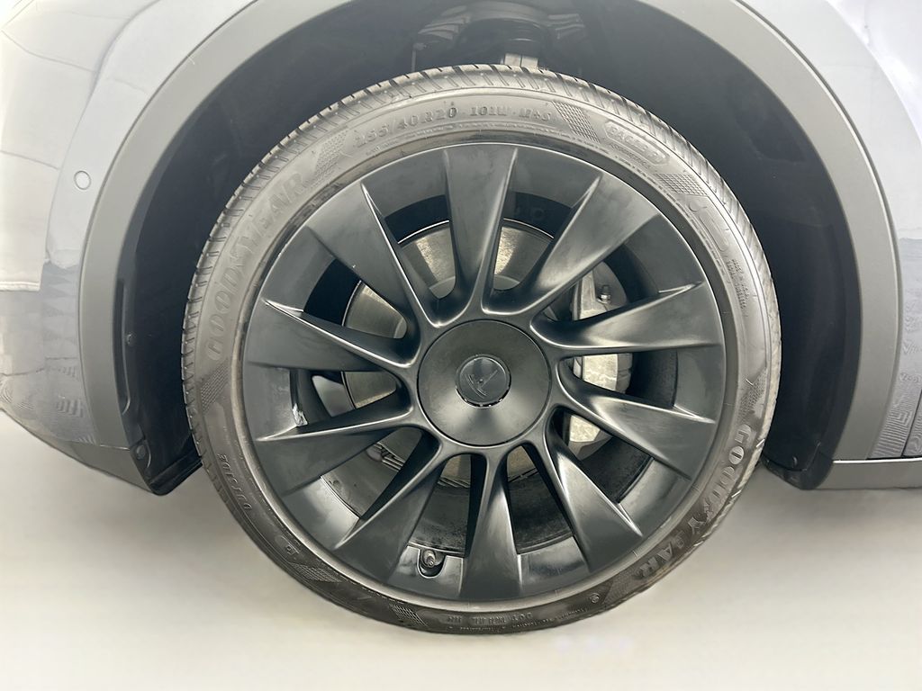 Thumbnail: 2022 Tesla Model Y - 29