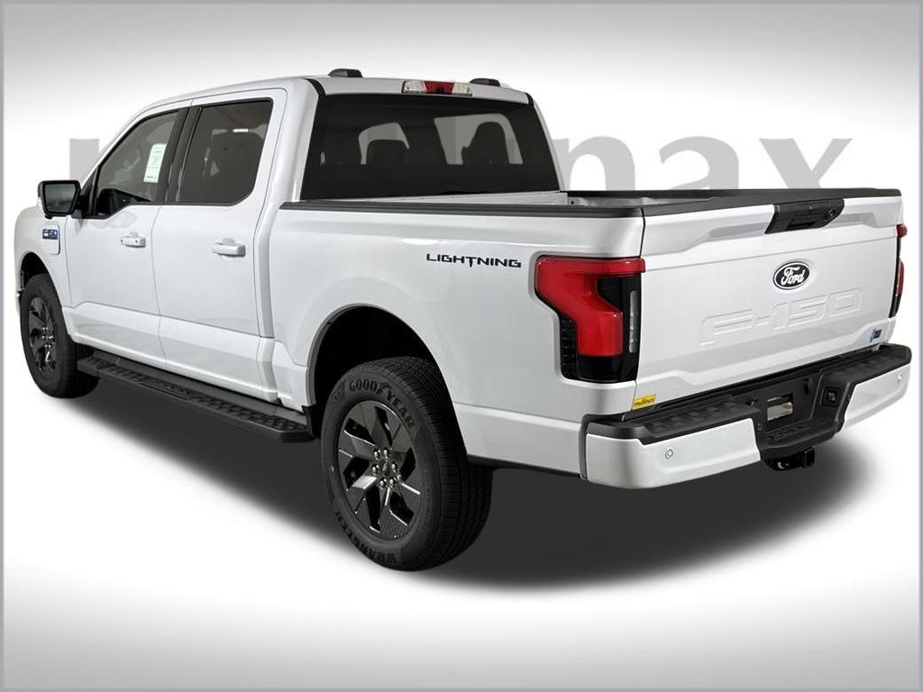 2025 Ford F-150 Lightning photo 3