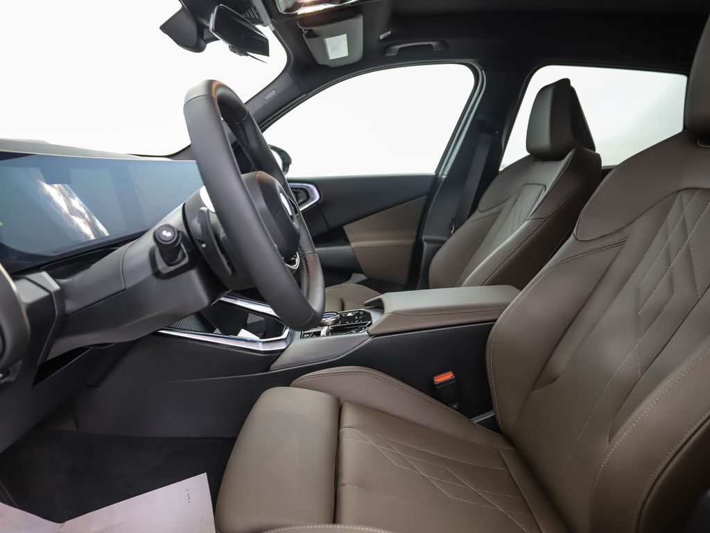 Thumbnail: 2025 BMW X3 - 11