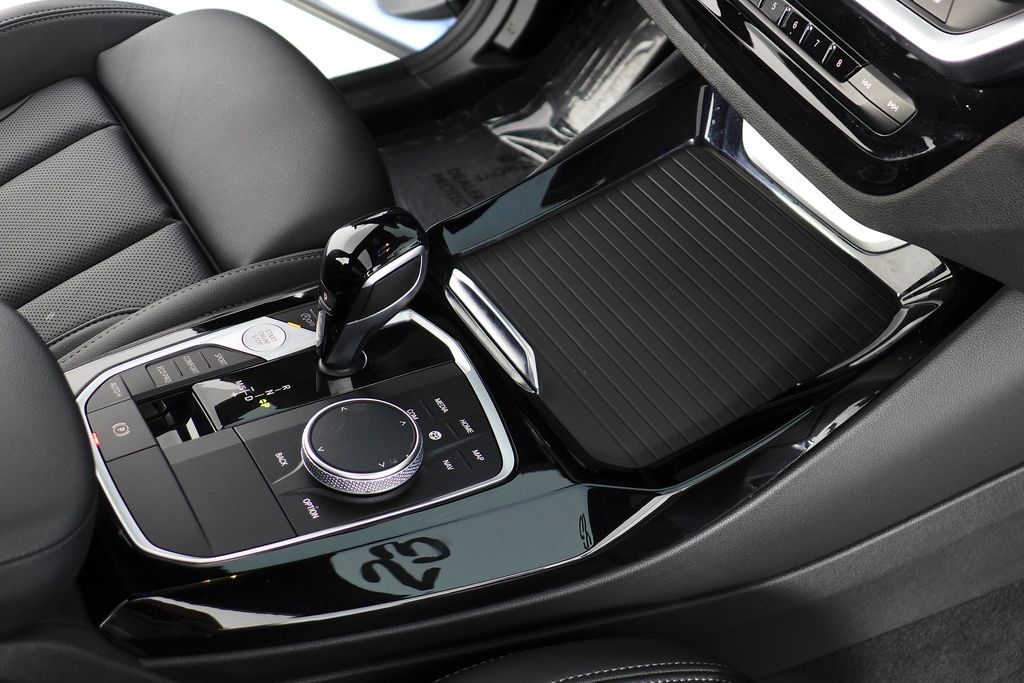 Thumbnail: 2023 BMW X3 - 15