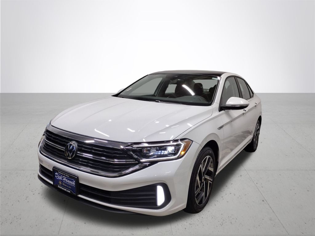 2024 Volkswagen Jetta 1.5T SEL photo 2