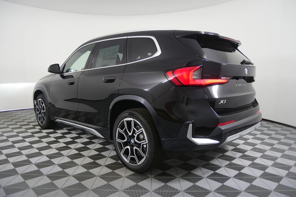 Thumbnail: 2026 BMW X1 - 5