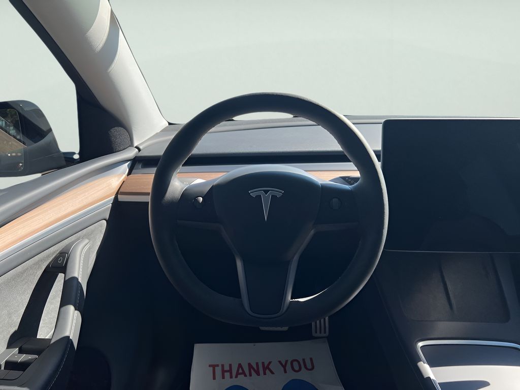 2025 Tesla Model Y